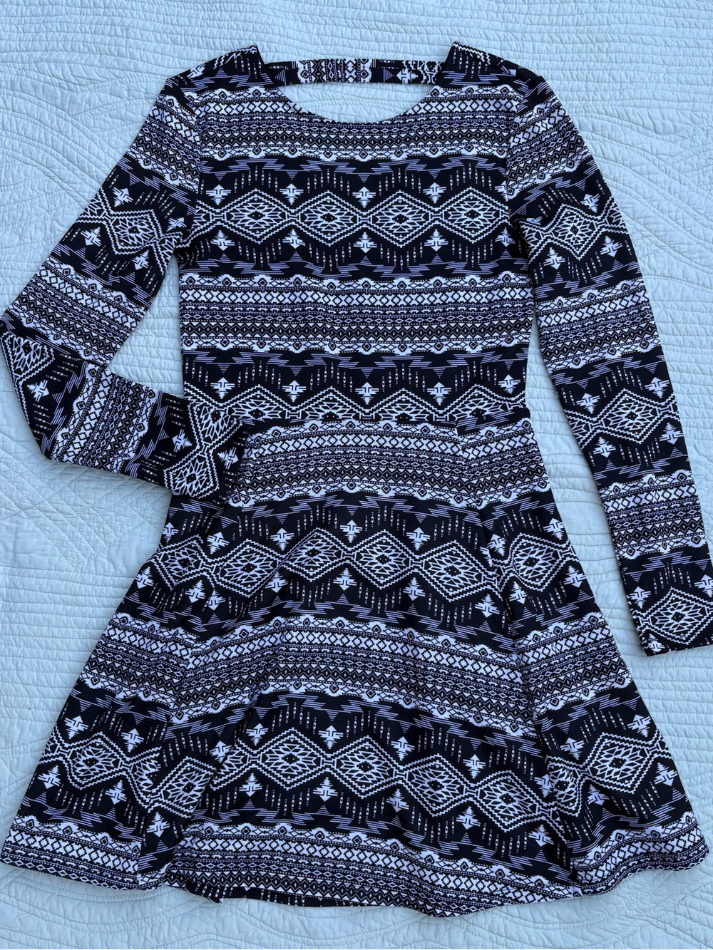 Black & White Women’s Patterned Long-Sleeve Fit & Flare Dress